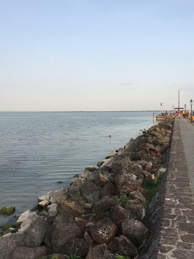 Andre & Moni Apartamento Balatongyörök Exterior foto